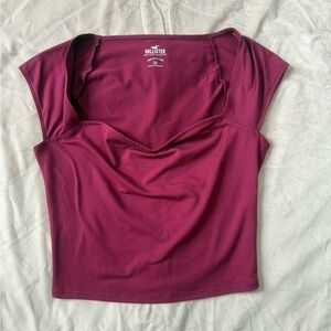 Hollister tee